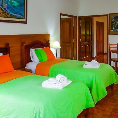 Hotel Twin Galapagos Puerto Ayora  Buitenkant foto
