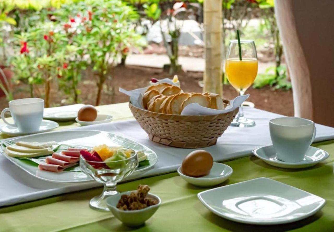 Hotel Twin Galapagos Puerto Ayora  Buitenkant foto
