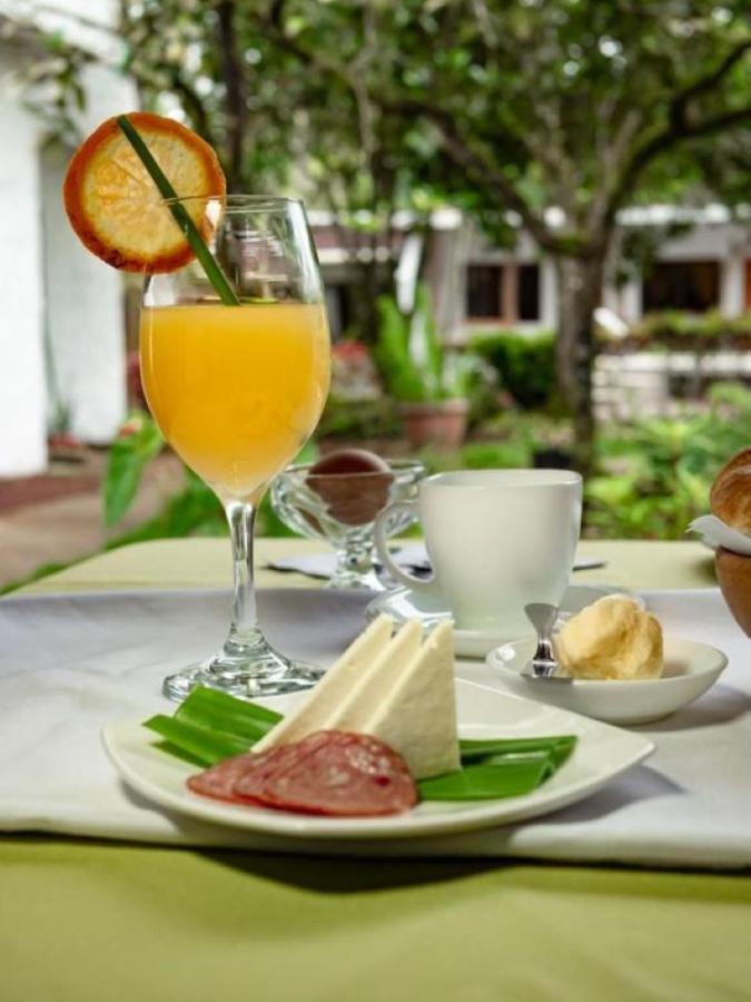 Hotel Twin Galapagos Puerto Ayora  Buitenkant foto