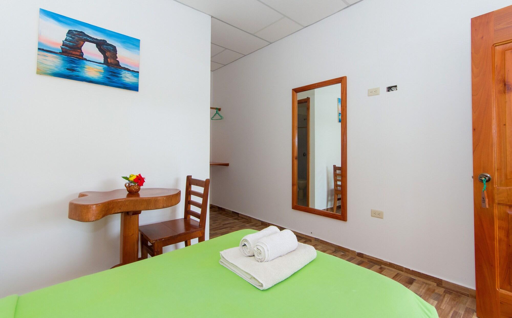 Hotel Twin Galapagos Puerto Ayora  Buitenkant foto