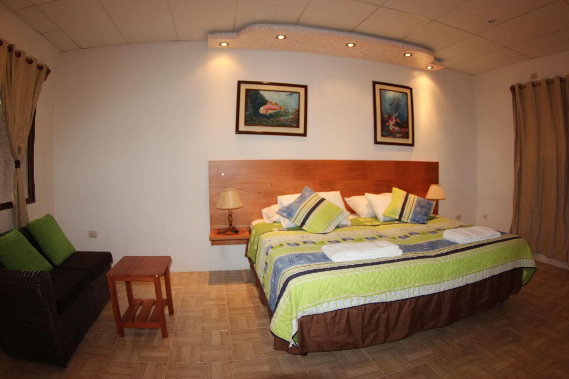 Hotel Twin Galapagos Puerto Ayora  Buitenkant foto