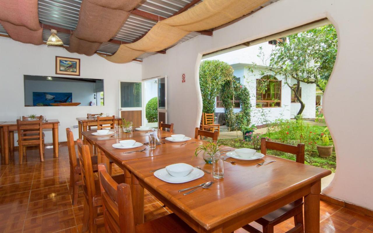 Hotel Twin Galapagos Puerto Ayora  Buitenkant foto